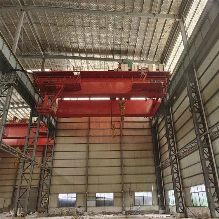 出售一臺QD型雙梁200/50噸二手橋式行車 跨度24米