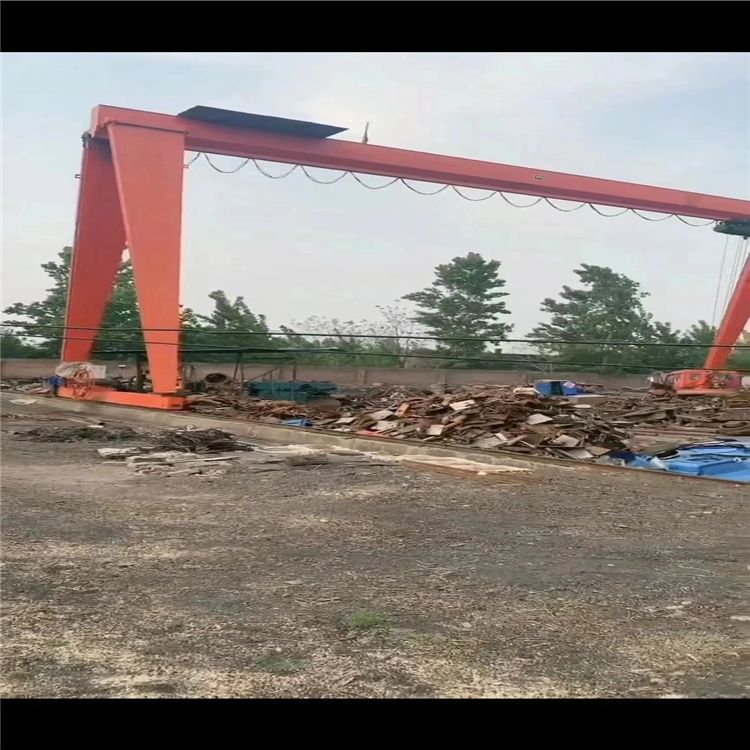山西地區(qū) 全包廂10噸兩臺(tái)全包廂10噸葫蘆二手龍門(mén)吊 跨度34米