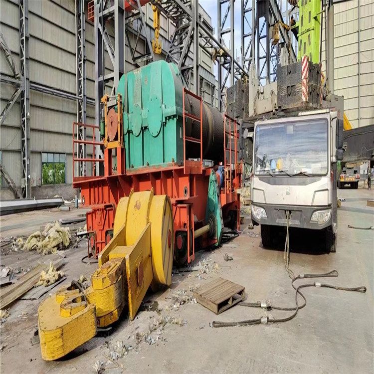出售一臺QD型雙梁200/50噸二手橋式行車 跨度24米