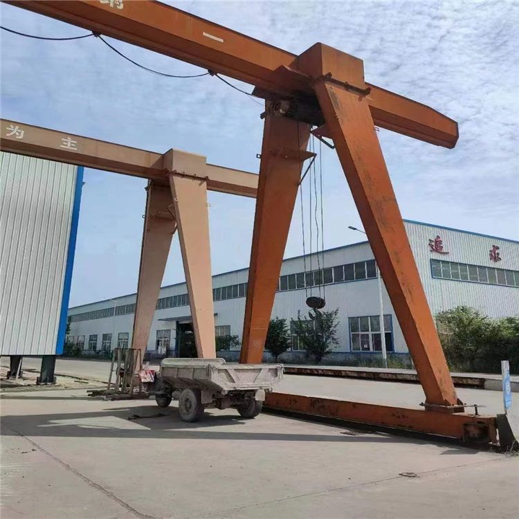 特價處理2臺全包廂10噸二手單梁式龍門吊 跨度20米