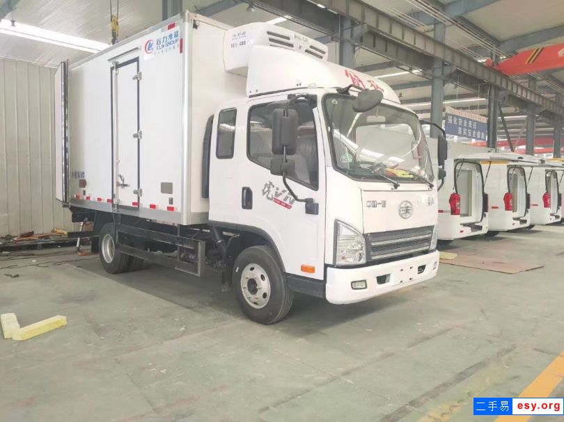 解放虎VN150馬力排半冷藏車