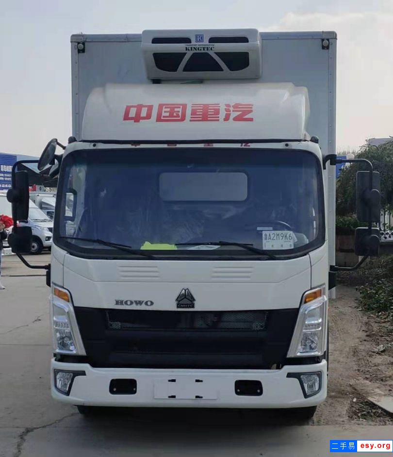 山東青島哪里能買(mǎi)到重汽豪沃冷藏車