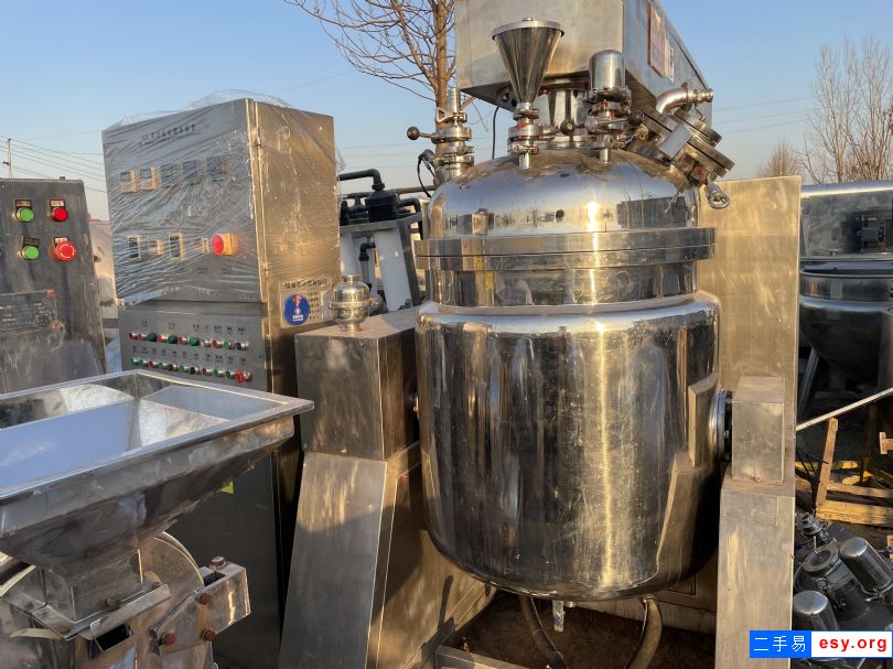 出售二手250升真空乳化機(jī)