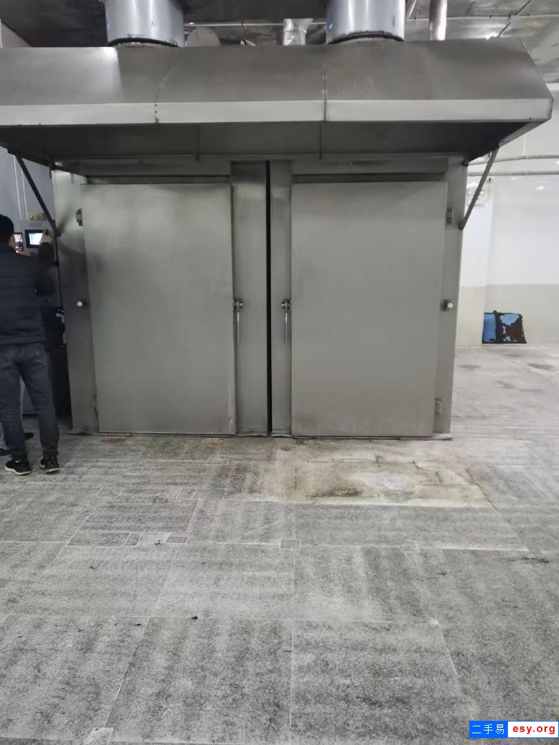 出售二手煙熏爐，二手1000煙熏爐 設(shè)備安裝少用