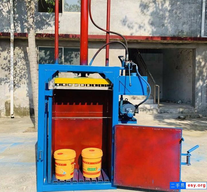 立式液壓汽車內(nèi)飾廢料打包機 樹葉棉花壓縮壓包機