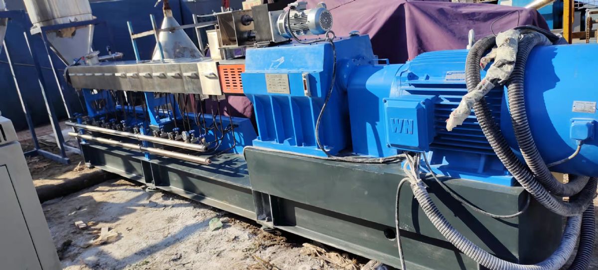 转让科聚65B平形双螺杆造粒机二手塑料机