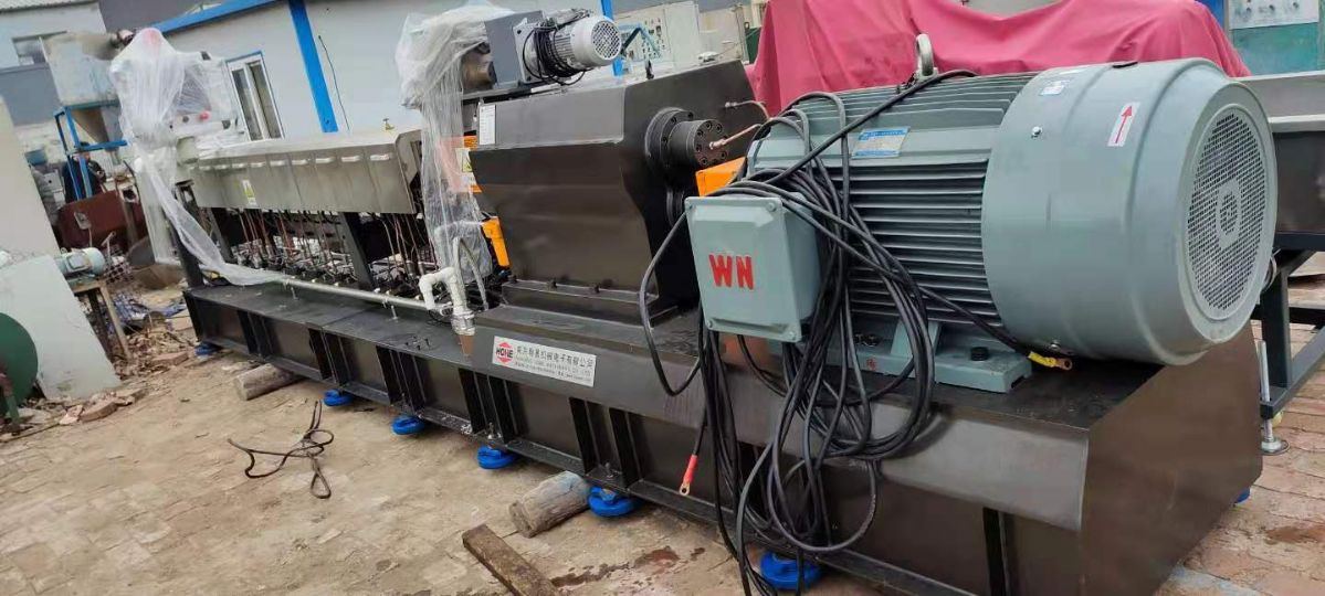 南京翰易75B雙螺桿造粒機