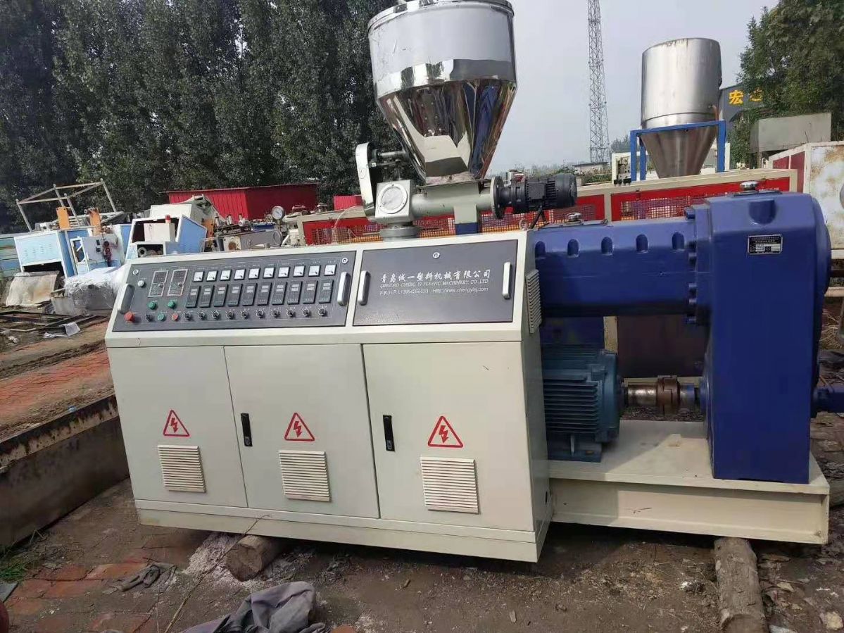 塑料廠出售二手誠一65高扭矩錐形雙螺桿型材擠出機