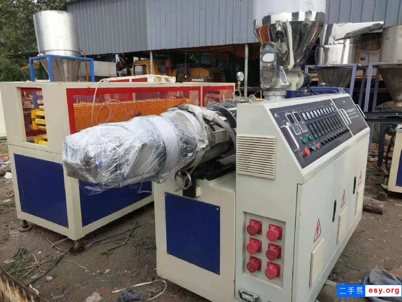 青島誠一65高扭矩錐形雙螺桿型材擠出機