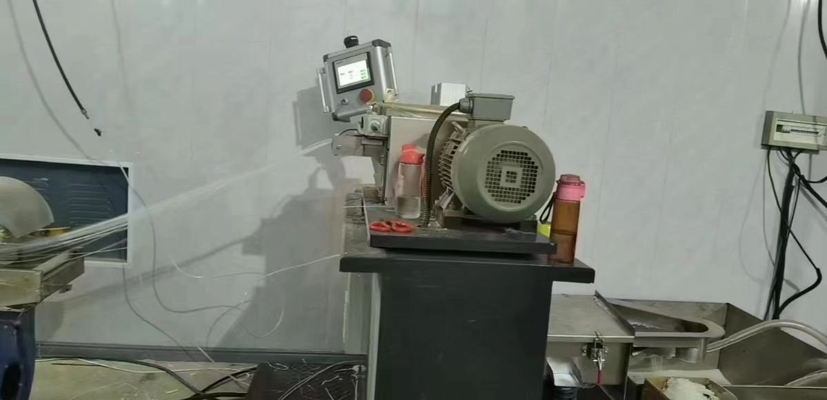 南京國塑75B雙螺桿拉條造粒機(jī)