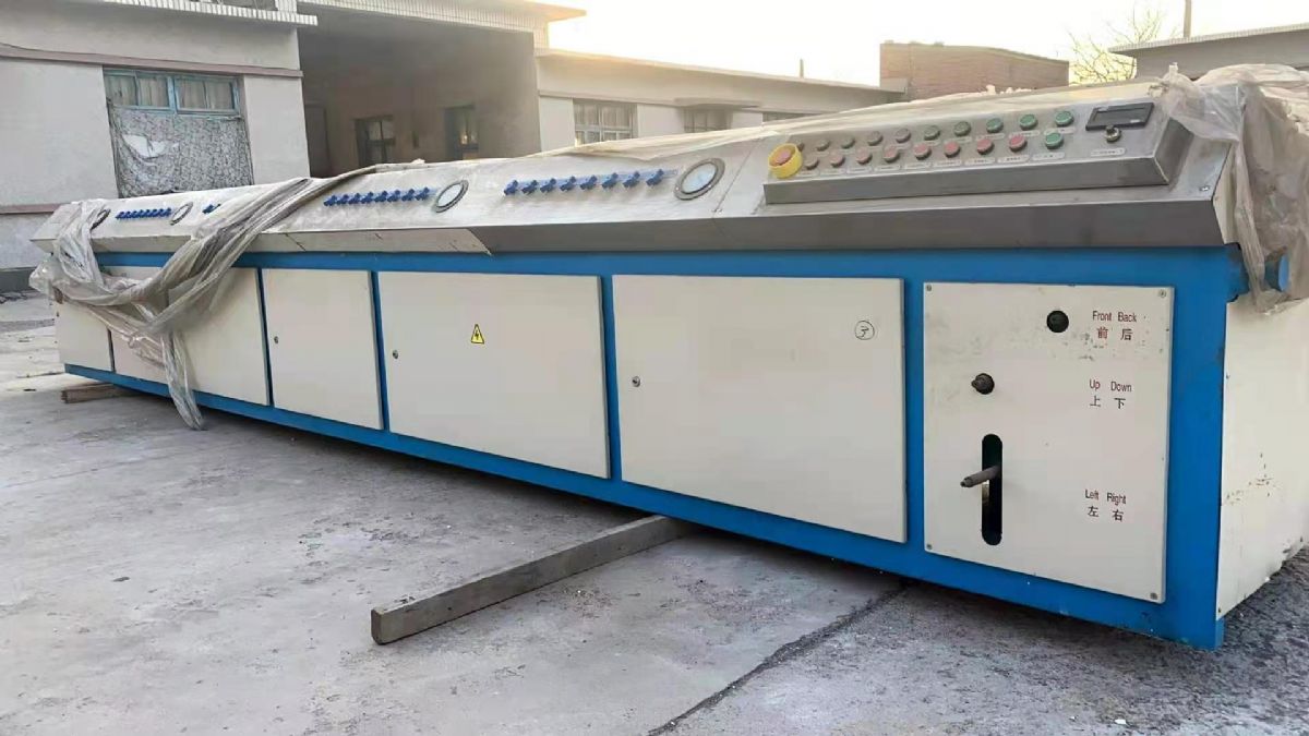 處理2套二手金湖65錐形雙螺桿型材擠出機