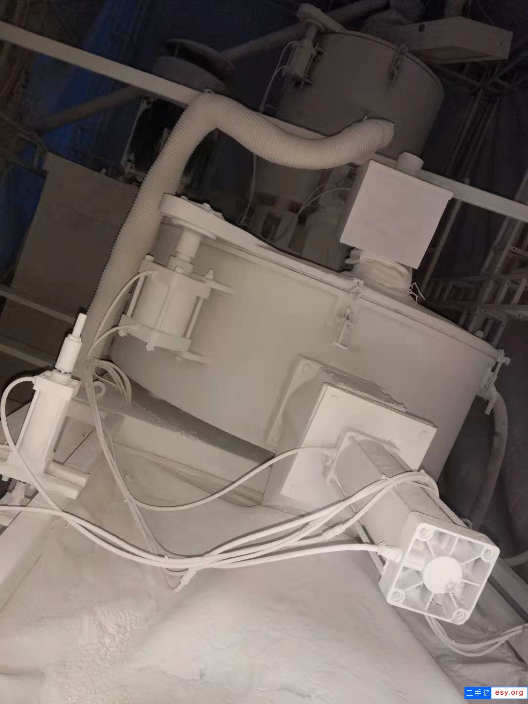 購置出售二手張家港靈杰800/2500混料機(jī)