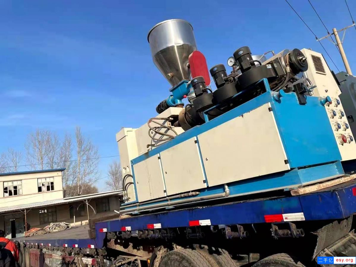 購(gòu)置出售二手上海金湖65錐形雙螺桿型材擠出機(jī)