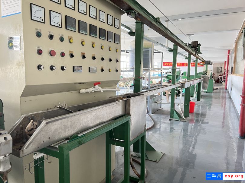 轉(zhuǎn)讓二手9成新70型押出機(jī)電纜護(hù)套擠出機(jī)設(shè)備二手整廠電線設(shè)備