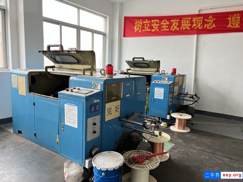 轉(zhuǎn)讓二手9成新70型押出機(jī)電纜護(hù)套擠出機(jī)設(shè)備二手整廠電線設(shè)備