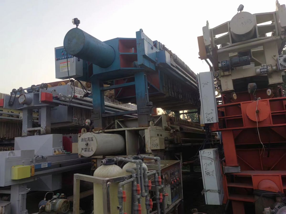 污泥脫水機(jī)帶式壓濾機(jī)環(huán)境保護(hù)專用設(shè)備
