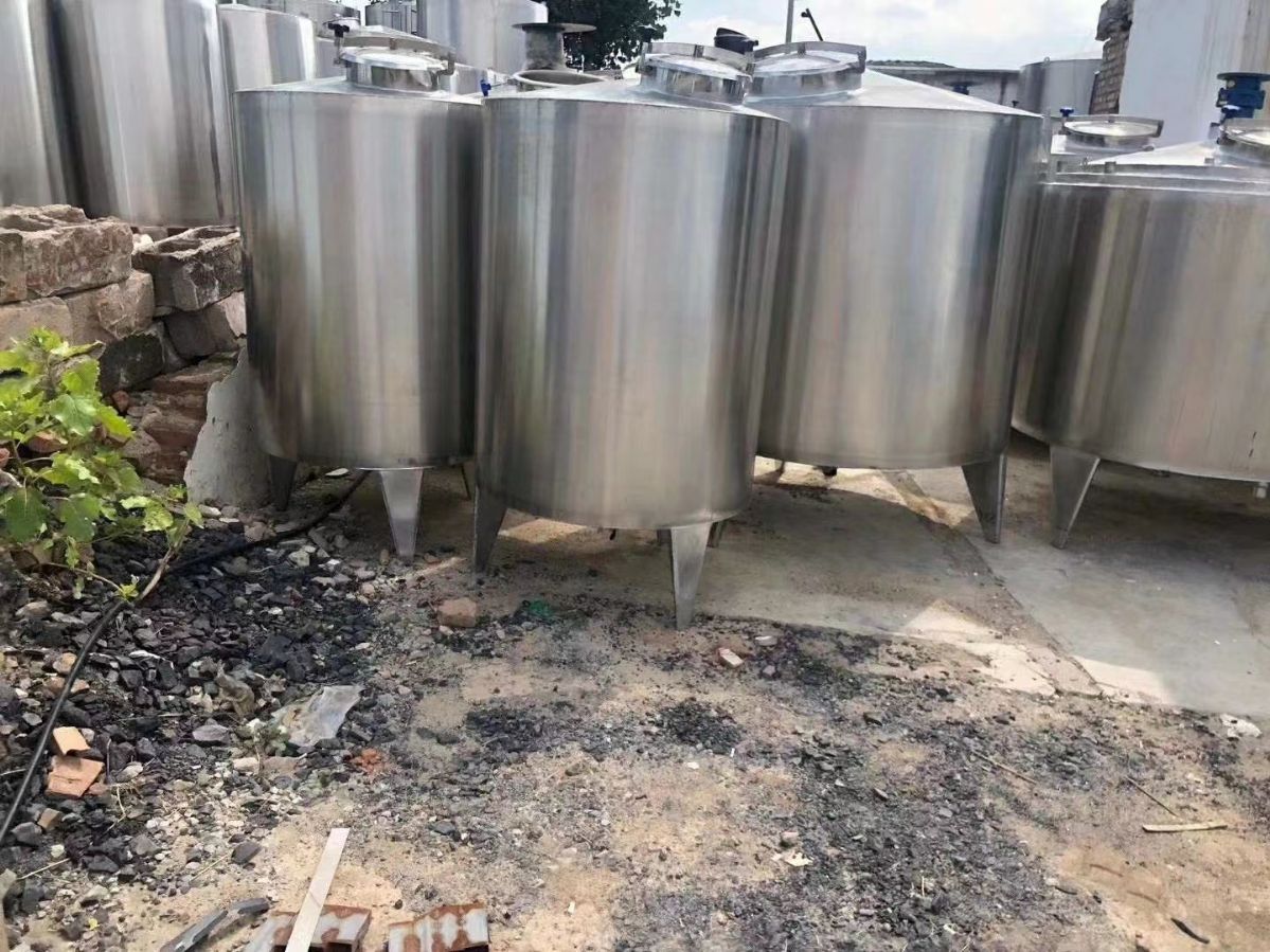 二手不銹鋼儲罐、雙層電加熱儲存罐型號齊全、立式電加熱攪拌罐