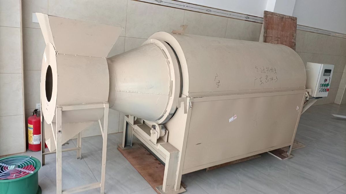 出售1米2X4米5煤泥電加熱滾筒烘干機(jī)