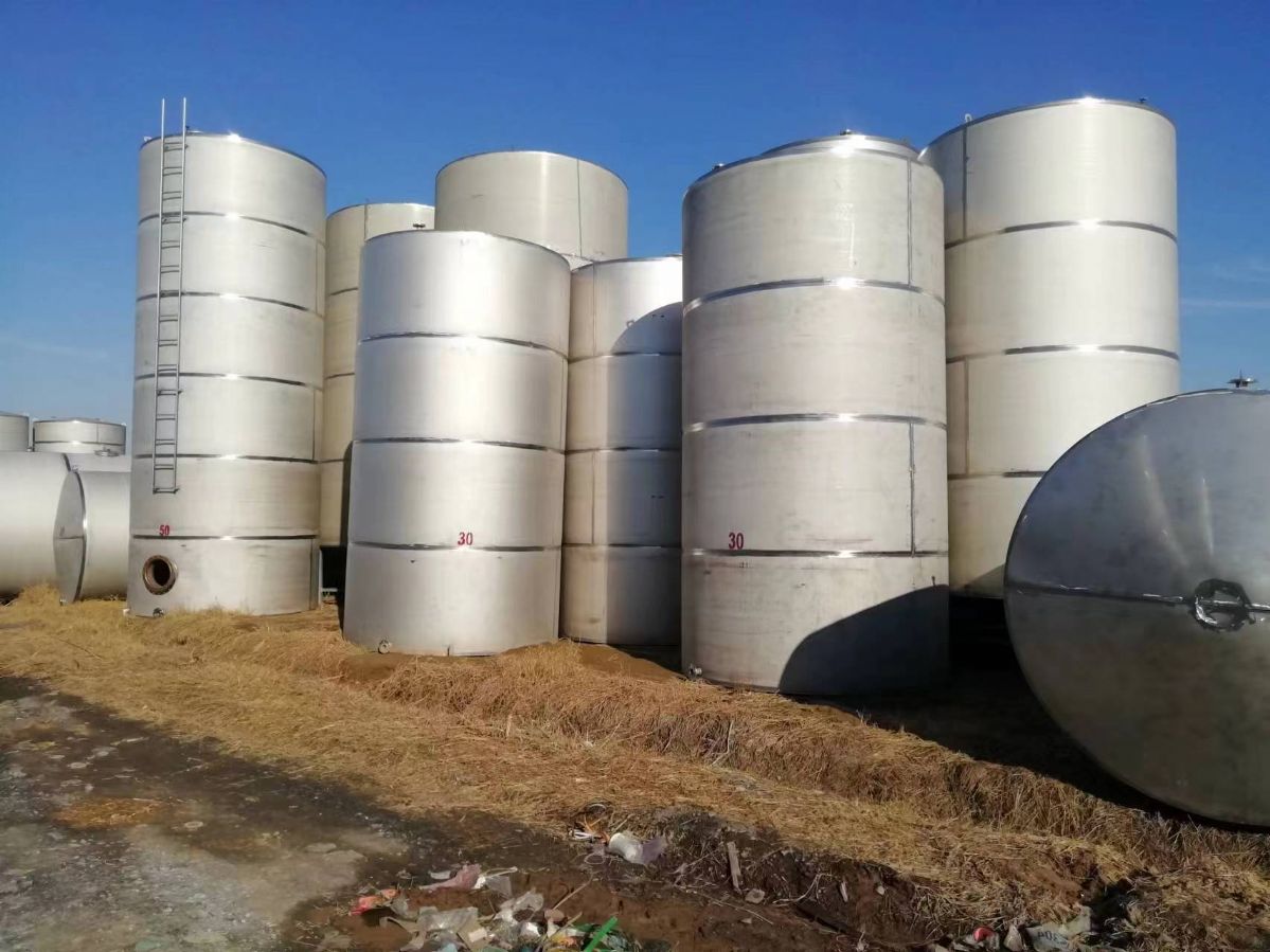 不锈钢316储罐、不锈钢立式料仓、大容量卧式储料仓