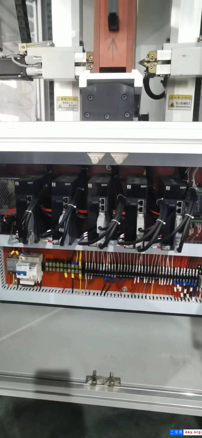 轉(zhuǎn)讓95新電池雙面自動點焊機一臺