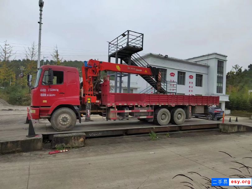 轉(zhuǎn)讓8成新隨車(chē)吊一臺(tái)