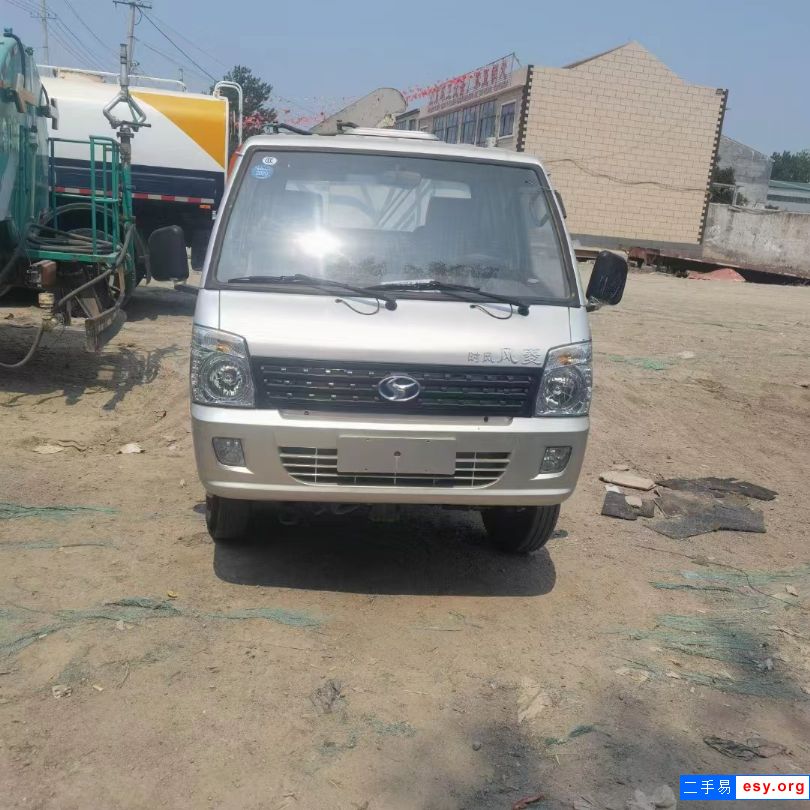 轉(zhuǎn)讓二手4噸垃圾車 時風(fēng)原廠上裝 車況完美 價格不高