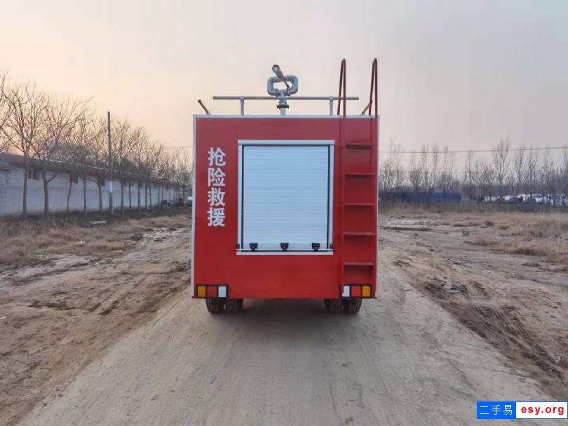 轉(zhuǎn)讓二手5方消防車 園區(qū)廠區(qū)用消防設(shè)備 價格不高