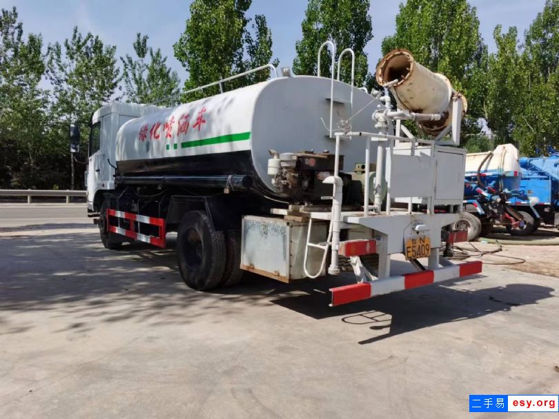 轉(zhuǎn)讓二手12方霧炮灑水車，國六，柴油18馬力發(fā)電機(jī)組，價(jià)格不高