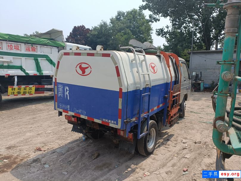 轉(zhuǎn)讓四噸垃圾車 全手續(xù)時(shí)風(fēng)原廠 精品車況