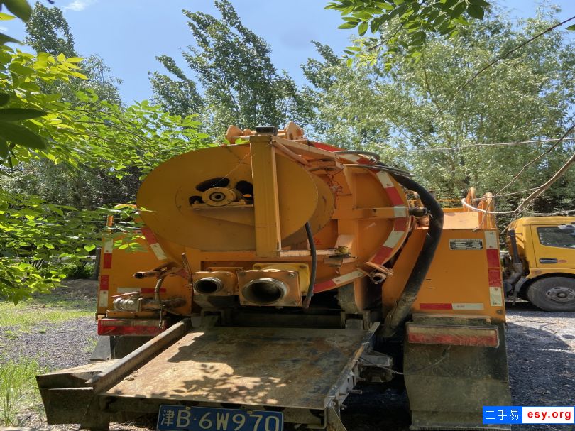 轉(zhuǎn)讓二手四加二清洗吸污車 奧鈴藍(lán)牌 低價出售