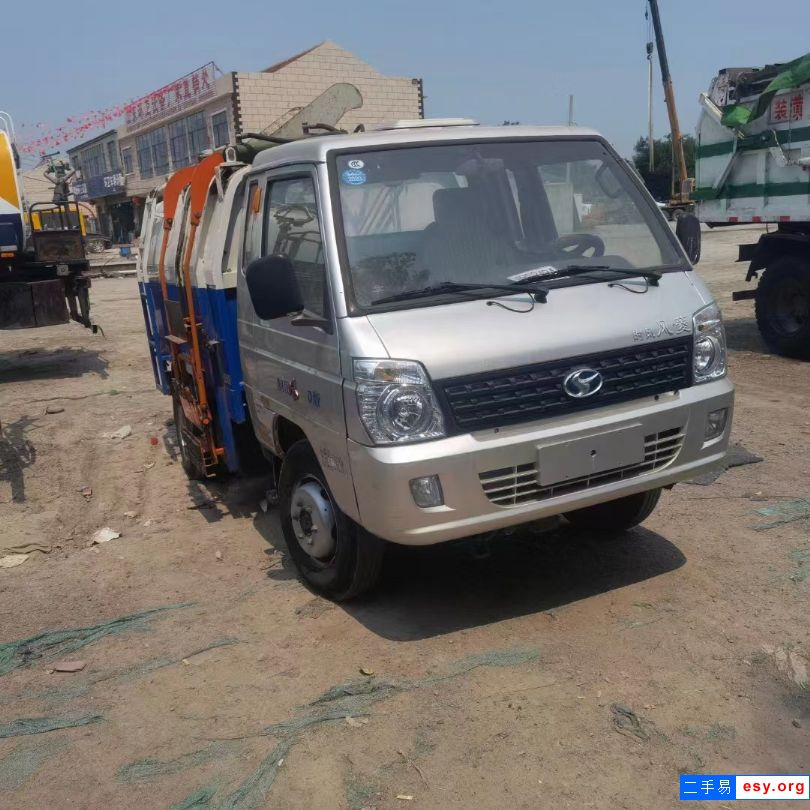 轉(zhuǎn)讓四噸垃圾車 全手續(xù)時(shí)風(fēng)原廠 精品車況