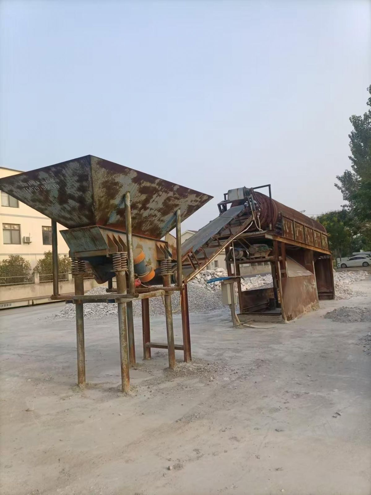 轉(zhuǎn)讓8-9成新振動滾筒篩一臺
