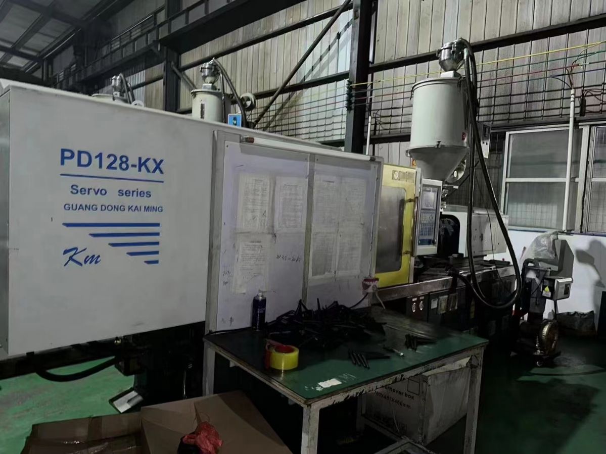 低價急出售佳明二手注塑機128.468.518.618.718