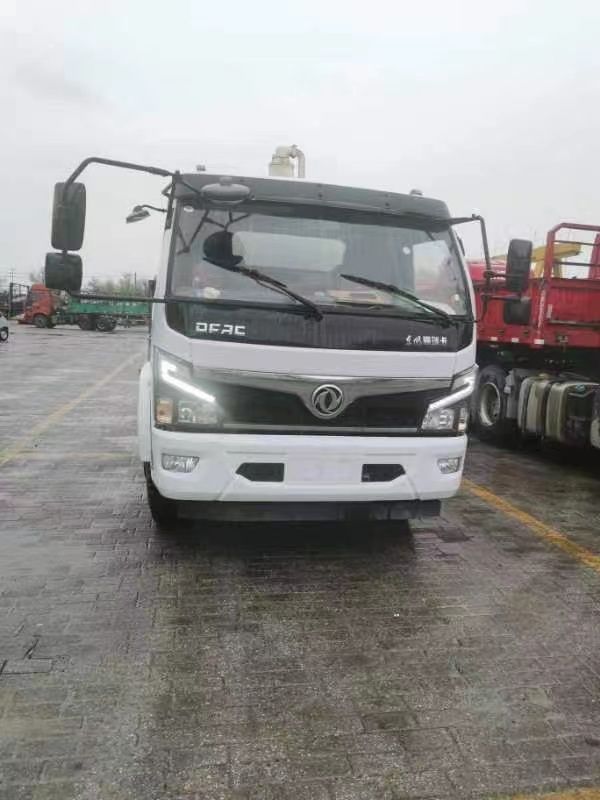 轉(zhuǎn)讓8.5成新二手清洗吸污車(chē)一臺(tái)！