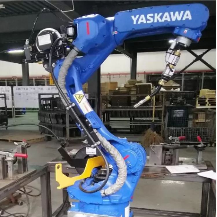 安川焊接機機器人MA1440幾乎沒用過
