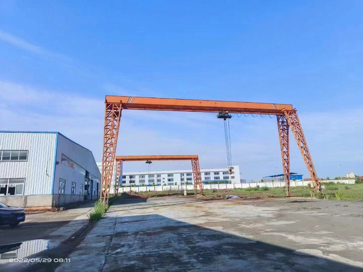 出售全包箱龍門吊雙主梁起重機橋式行車上包下花龍門吊