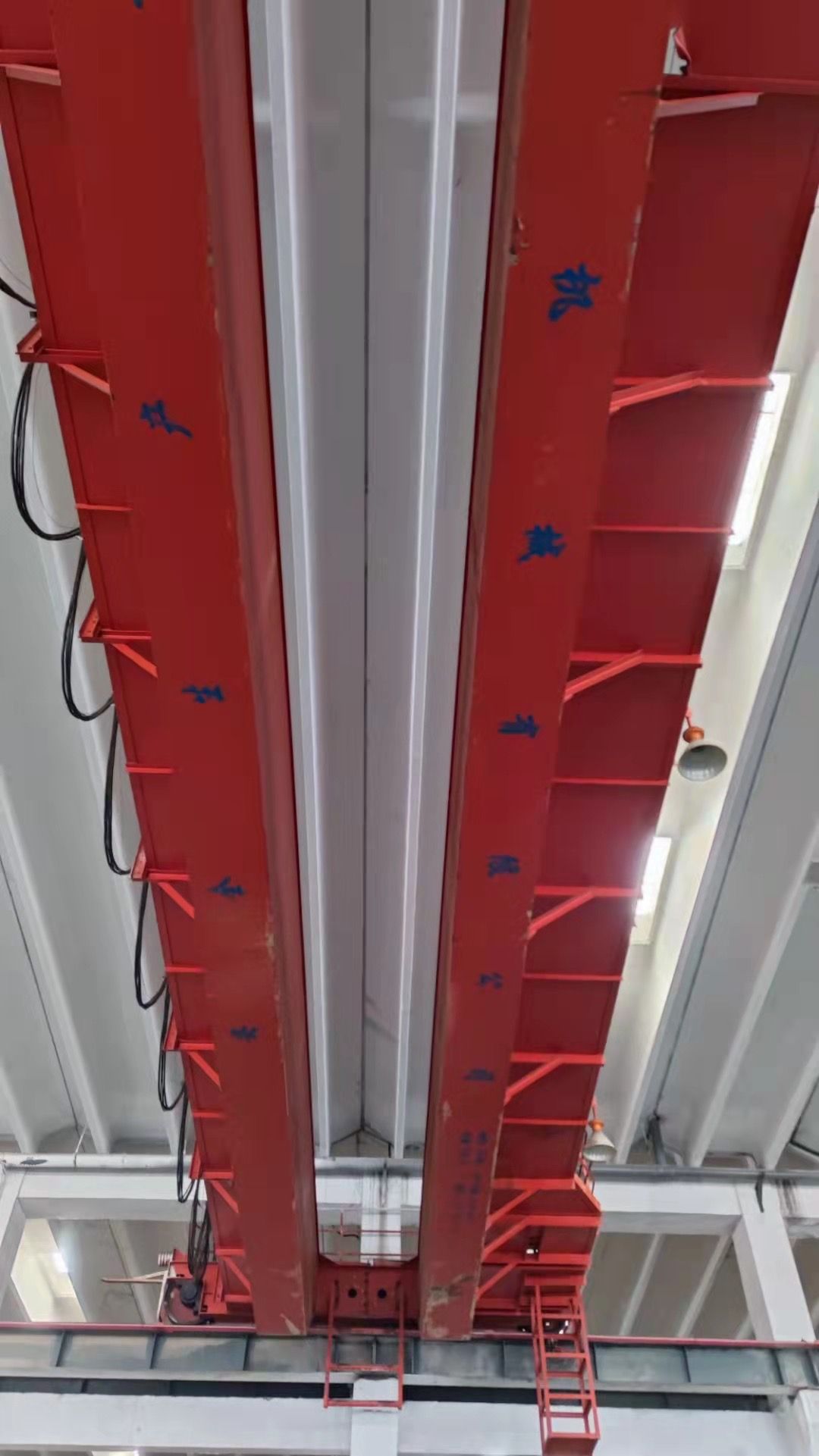 二手雙梁起重機(jī)