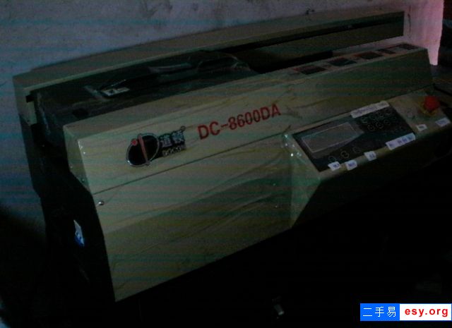 轉(zhuǎn)讓9.5成新膠裝機(jī)覆膜機(jī)切紙機(jī)