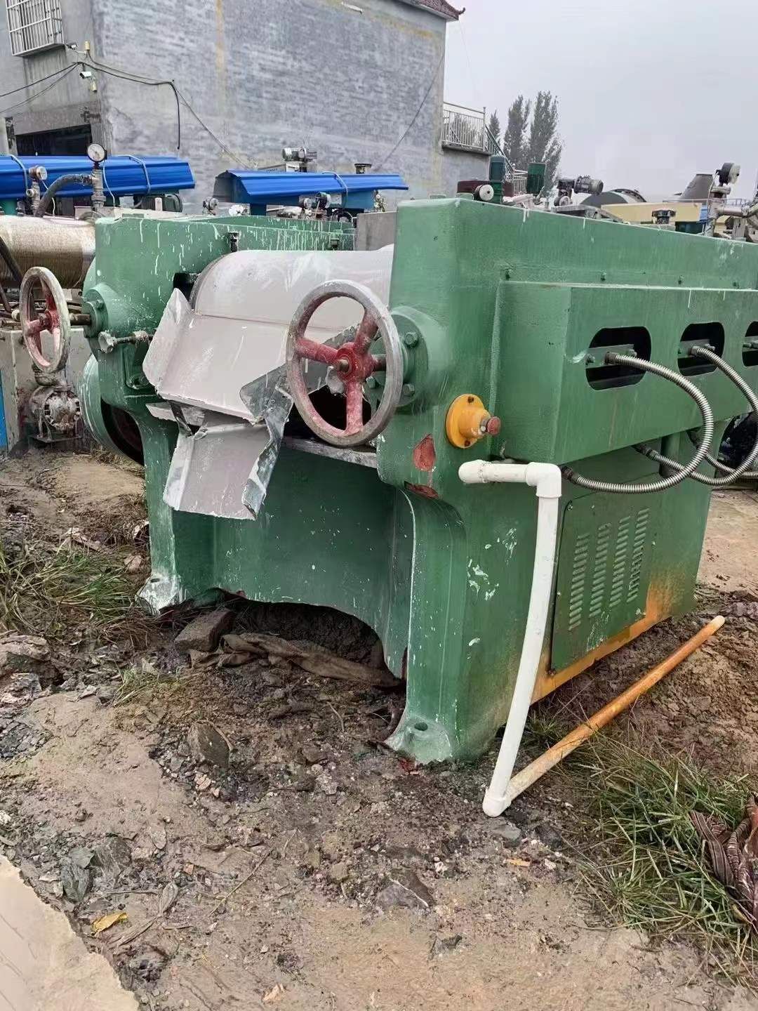 轉讓多臺二手三輥研磨機
