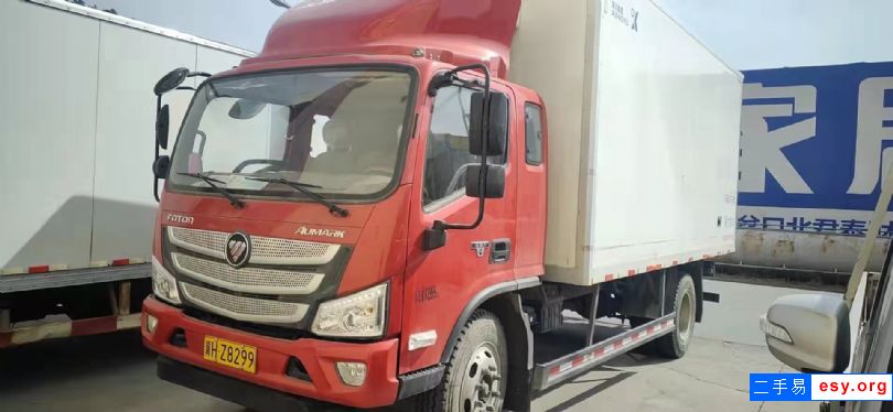 里程5900km的去年4月份車 冷暖冷藏車5.2 15萬可刀