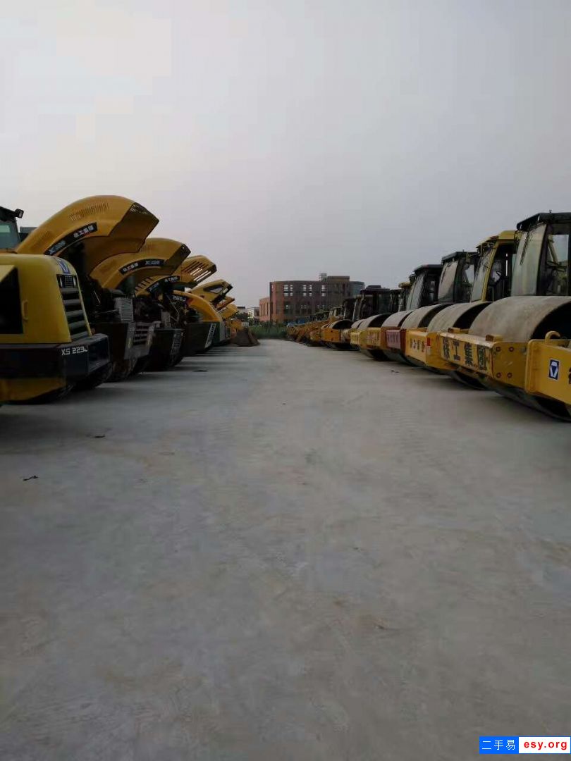 二手22噸振動(dòng)壓路機(jī) 26t徐工壓路機(jī)價(jià)格