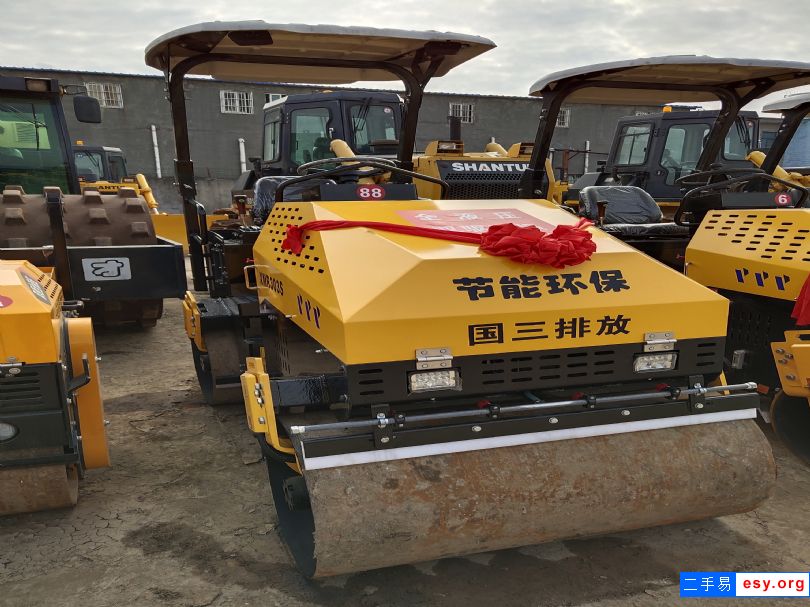 二手振動壓路機三噸全液壓雙驅型徐工牌