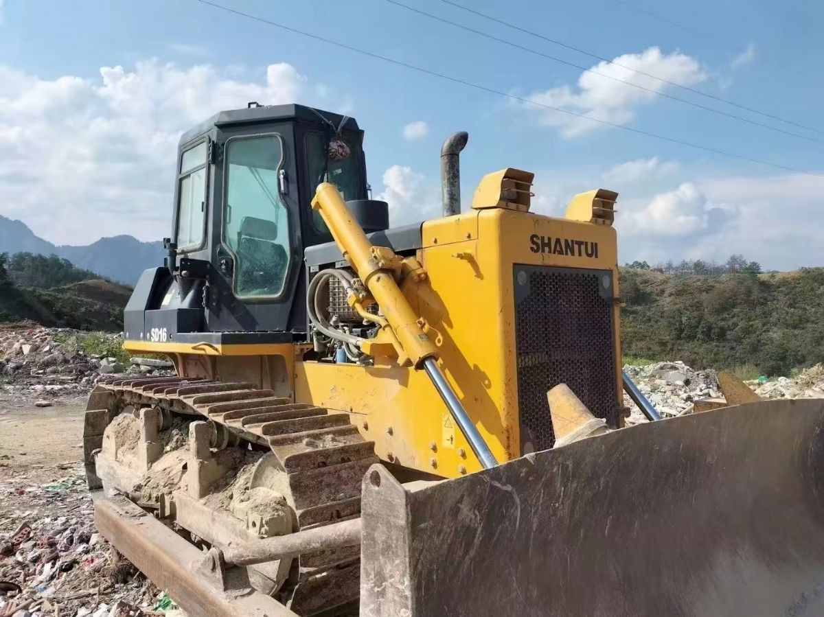 二手山推160推土機(jī)SD16干地新款！