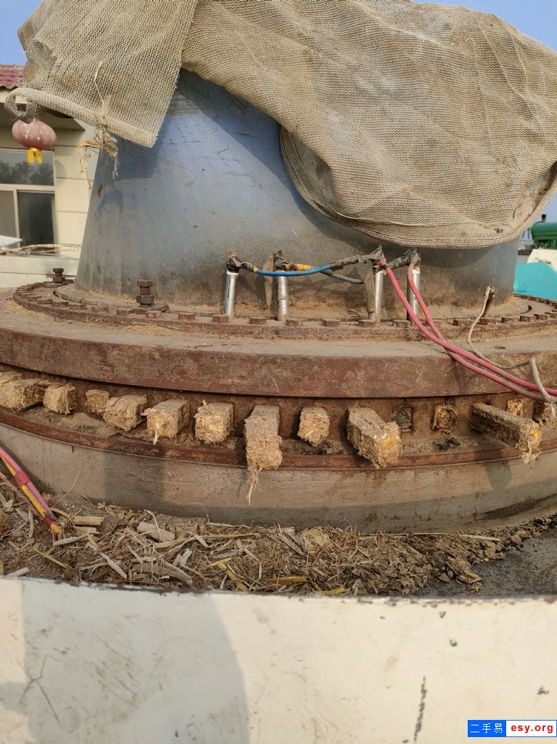 出售一臺(tái)名宏72孔壓塊機(jī)，電機(jī)110千瓦