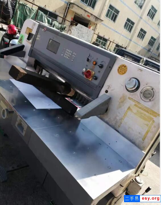 二手920對開電腦切紙機(jī)轉(zhuǎn)讓