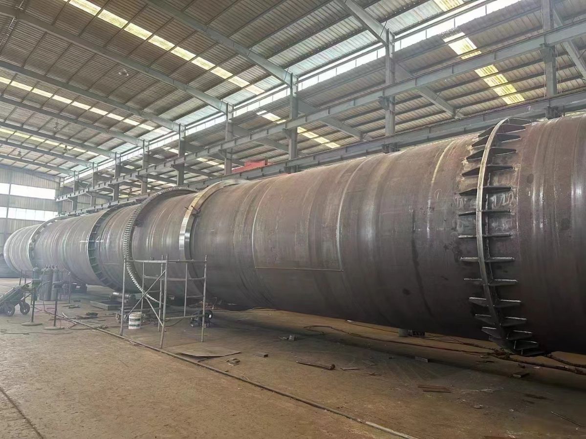 出售 直徑3.2x45米鎳礦滾筒烘干機(jī)一套 內(nèi)置鏈條打散裝置