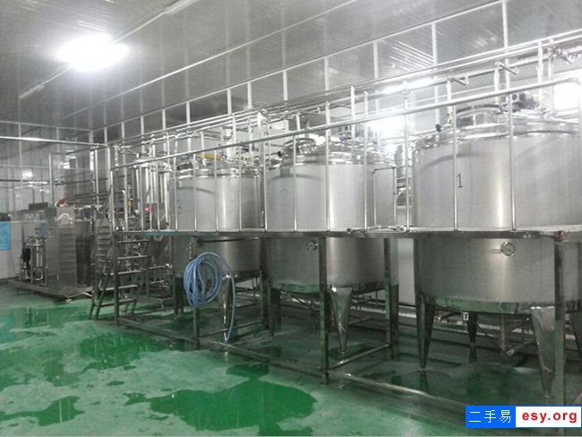 閑置飲料全套設(shè)備，灌裝機(jī)，殺菌機(jī)，均值機(jī)，膜包機(jī)，水處理攪拌罐低價(jià)出售