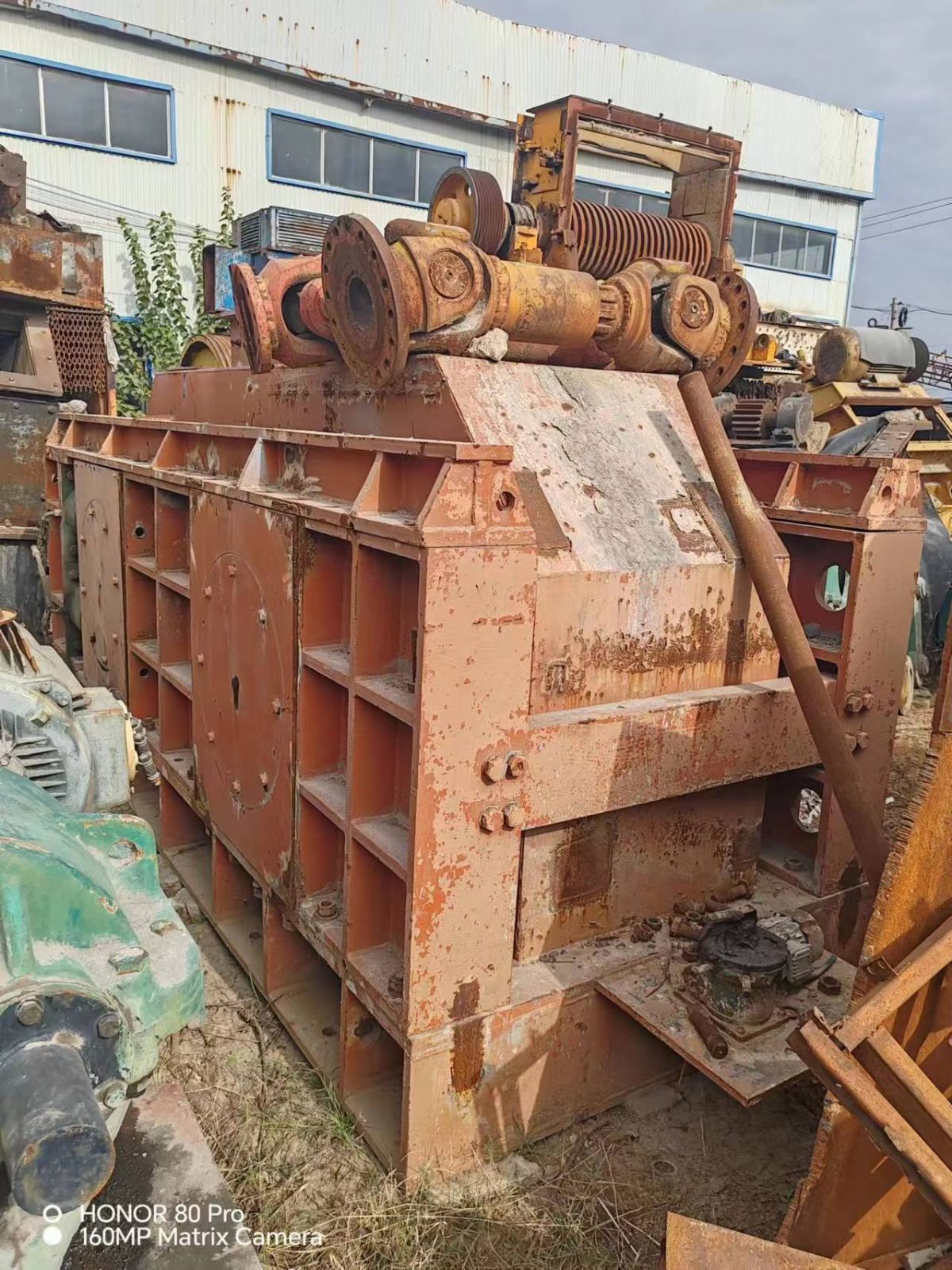 低價轉(zhuǎn)讓九成新180-80液壓對輥破碎機(jī)
