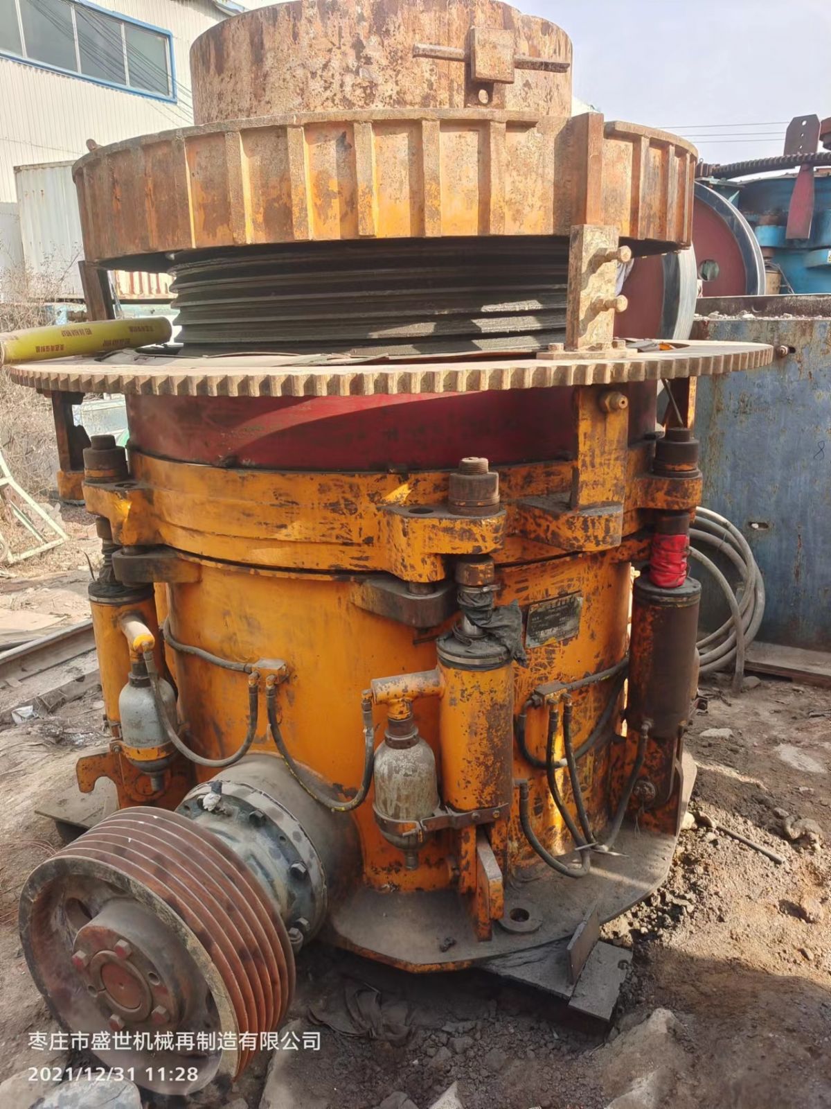 轉(zhuǎn)讓二手上海多靈HP300圓錐破碎機