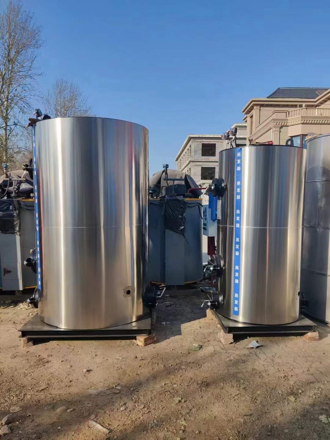 出售全新0.5噸、1噸、2噸生物質(zhì)蒸汽發(fā)生器